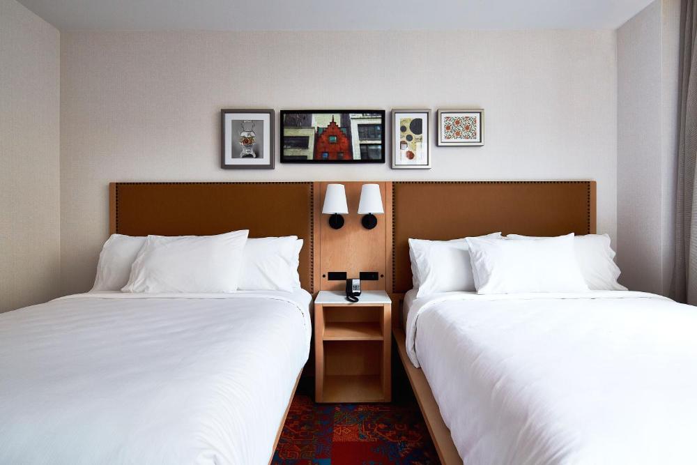 Standard Room with Two Queen Beds interior